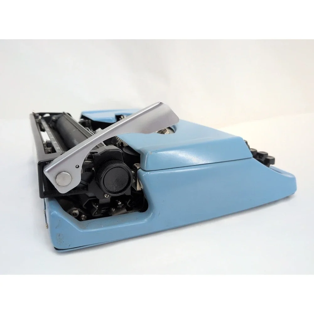 Vintage Brother Charger 11 Portable Typewriter Blue  Made in Japan